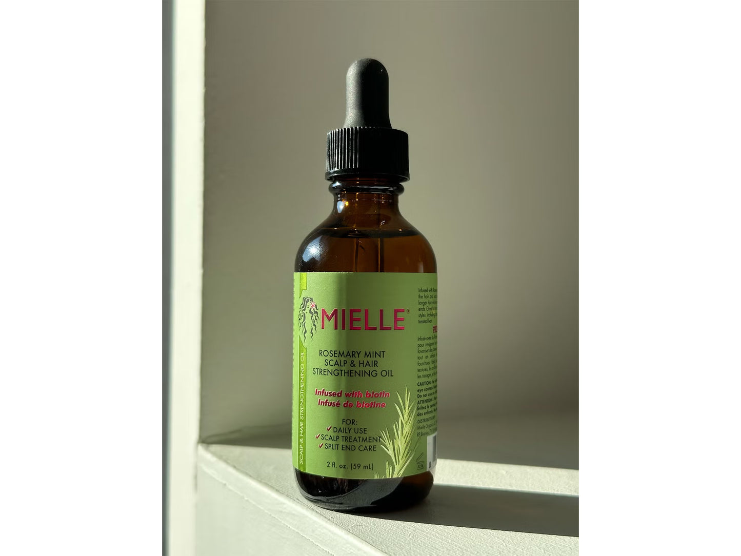 Mielle Organics Rosemary & Mint Hair Oil – Split Ends & Dry Scalp Treatment with Biotin & Essential Oils (2 fl oz)